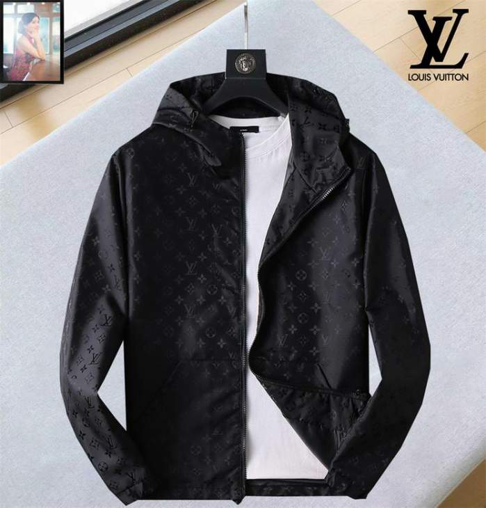 Picture of Louis Vuitton Jackets _SKULVM-3XL12yn17832546